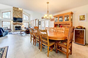 Dining - Hot Tub, Decks & More! Serene Maggie Valley Home (Maggie Valley)