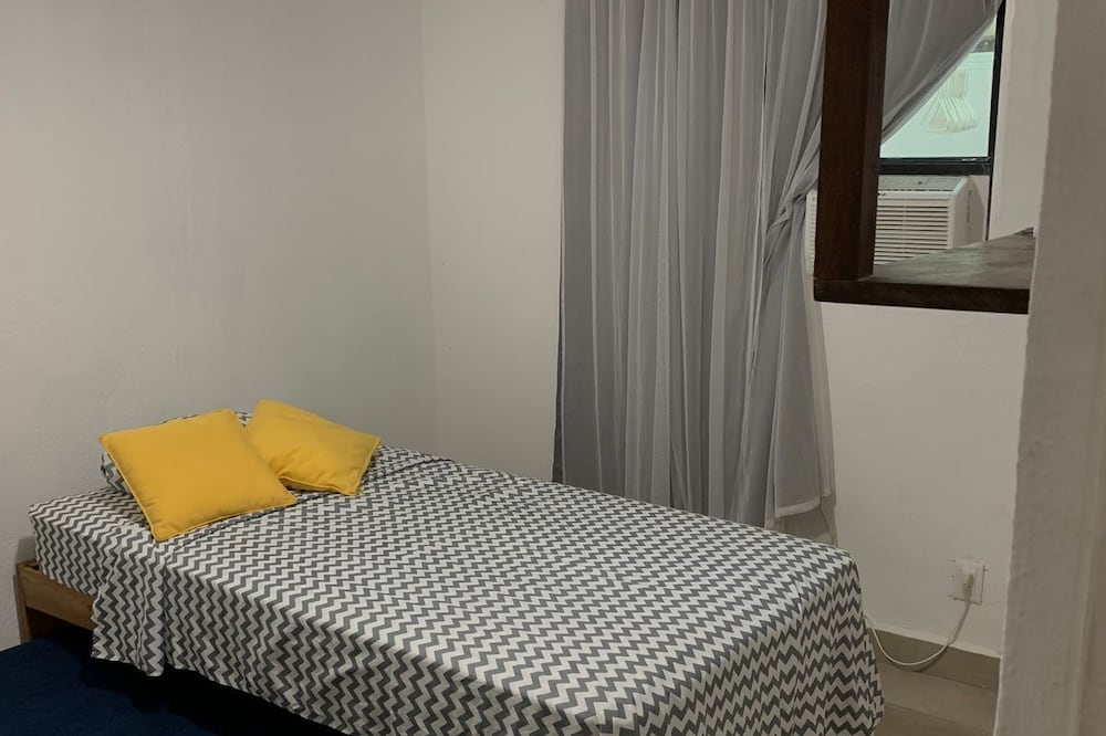 Beautiful house only 10 minutes away from the airport