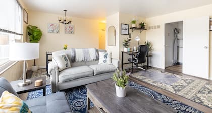 King and Queen memory foam beds Near the Valley! | Georgtown Villas