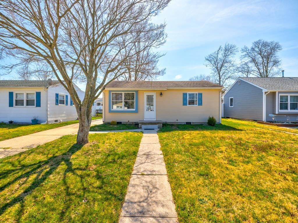 3BR 2BA sleeping 6 is located just 3 short blocks to the Delaware Bay beach