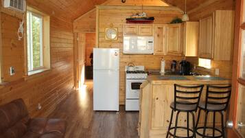 冰箱、微波炉、烤箱、炉灶