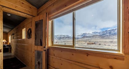 Buckshots Bunkhouse- Couples Retreat, on the way to Yellowstone