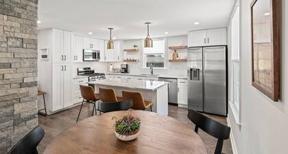 Mont G | 30 + Day Rental | Walk Downtown