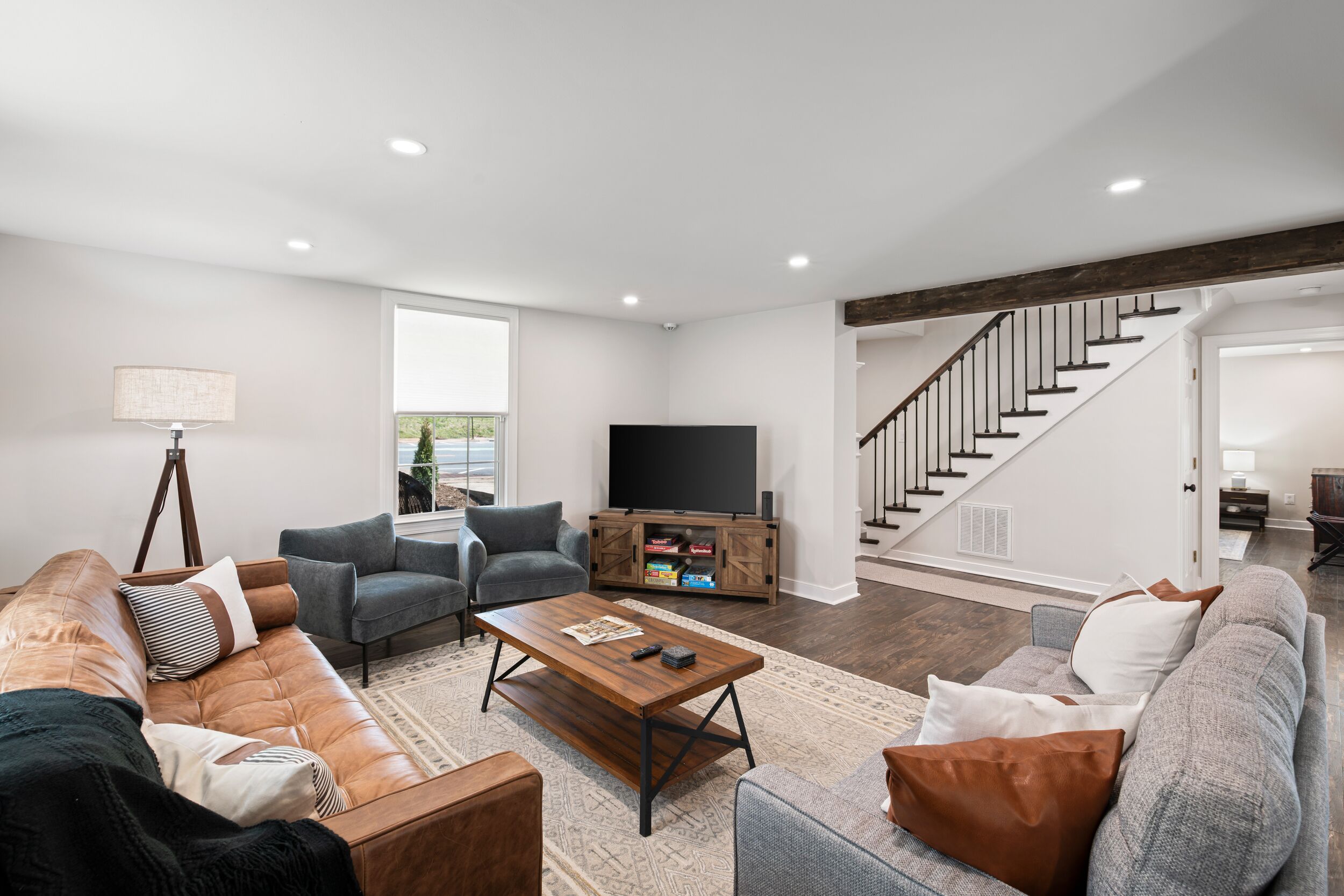 Monticello Getaway | 4 bed, 3 bath in Belmont | Walk to Downtown Cville!