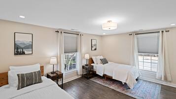 4 bedrooms, WiFi, bed sheets, wheelchair access