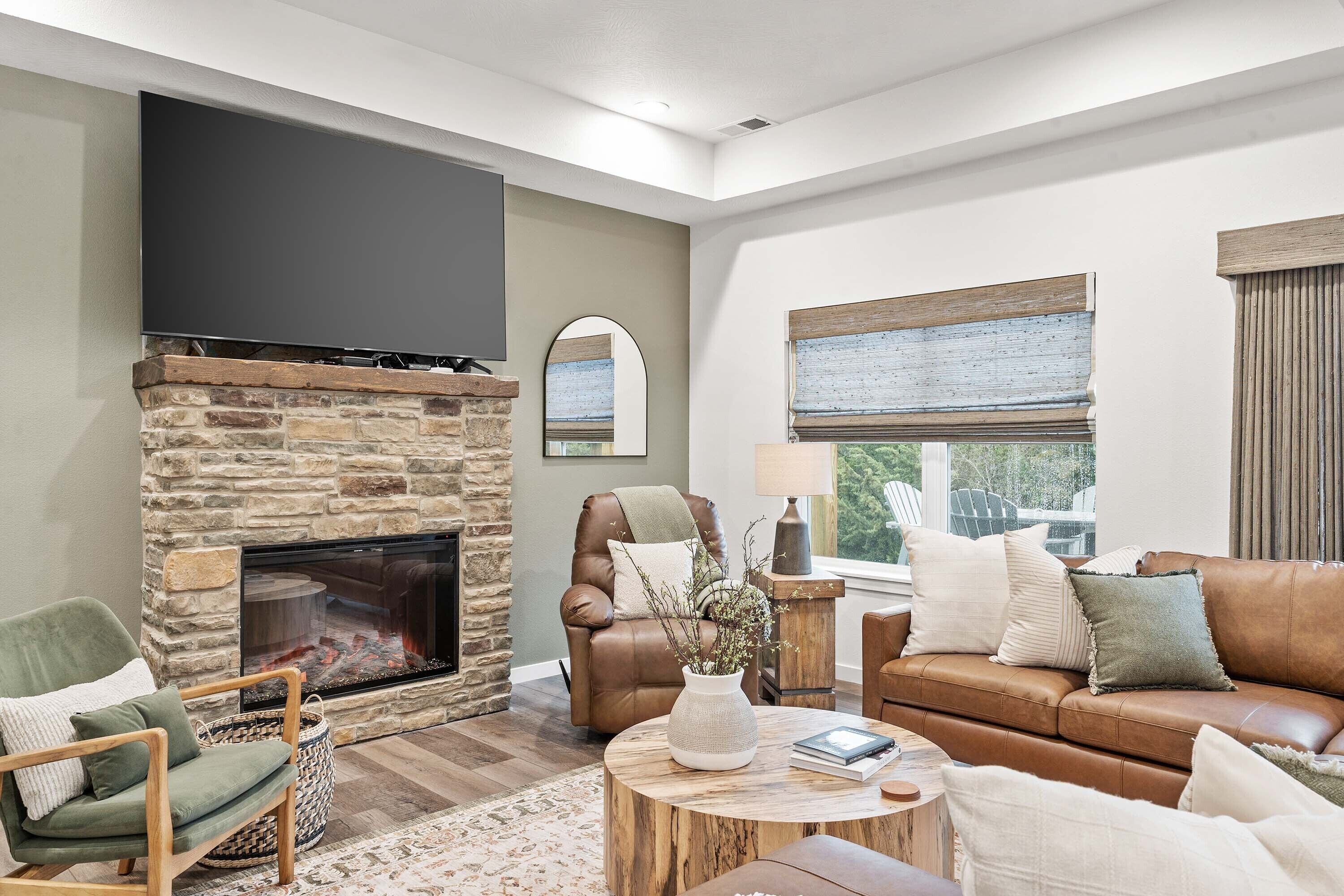 Panoramic Lake View from Rooftop Outdoor Kitchen and Lounging Area with Private Hot Tub!