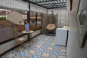 Deluxe Studio Suite | Terrace/patio