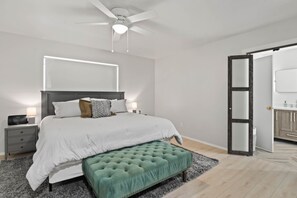 3 slaapkamers, een bureau, een strijkplank/strijkijzer, gratis wifi