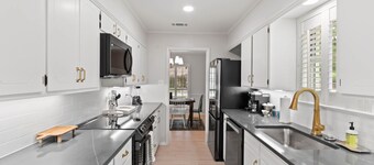 Family Friendly, Updated, Charming Home in North Denton