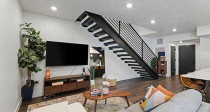 Stunning MidCentury Condo in SLC w/ Parking