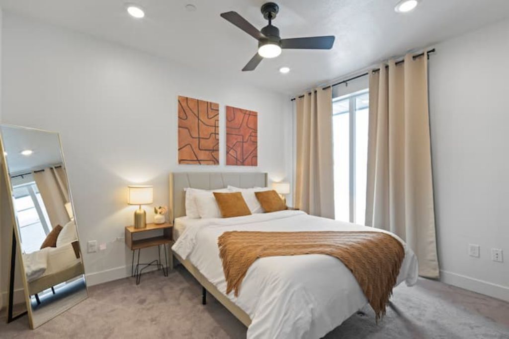 2 bedrooms, iron/ironing board, free WiFi, bed sheets