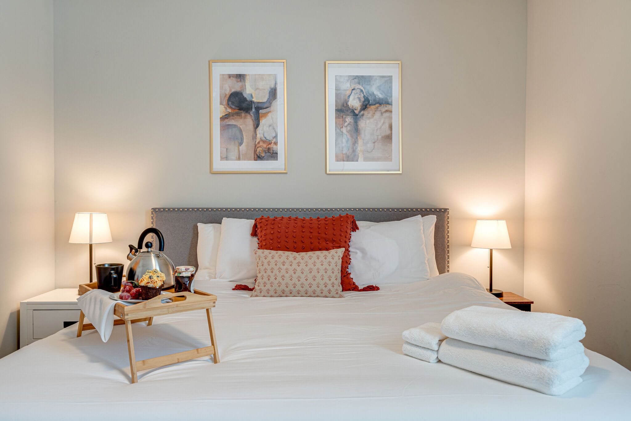 MERRY MELROSE - ROOFTOP PATIO - 5 MINS TO BROADWAY