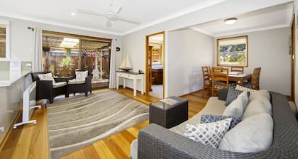 'Le Dauphin' 2Km from beach