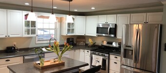 On Lake Time                     Lake Murray Waterfront private boat ramp & dock