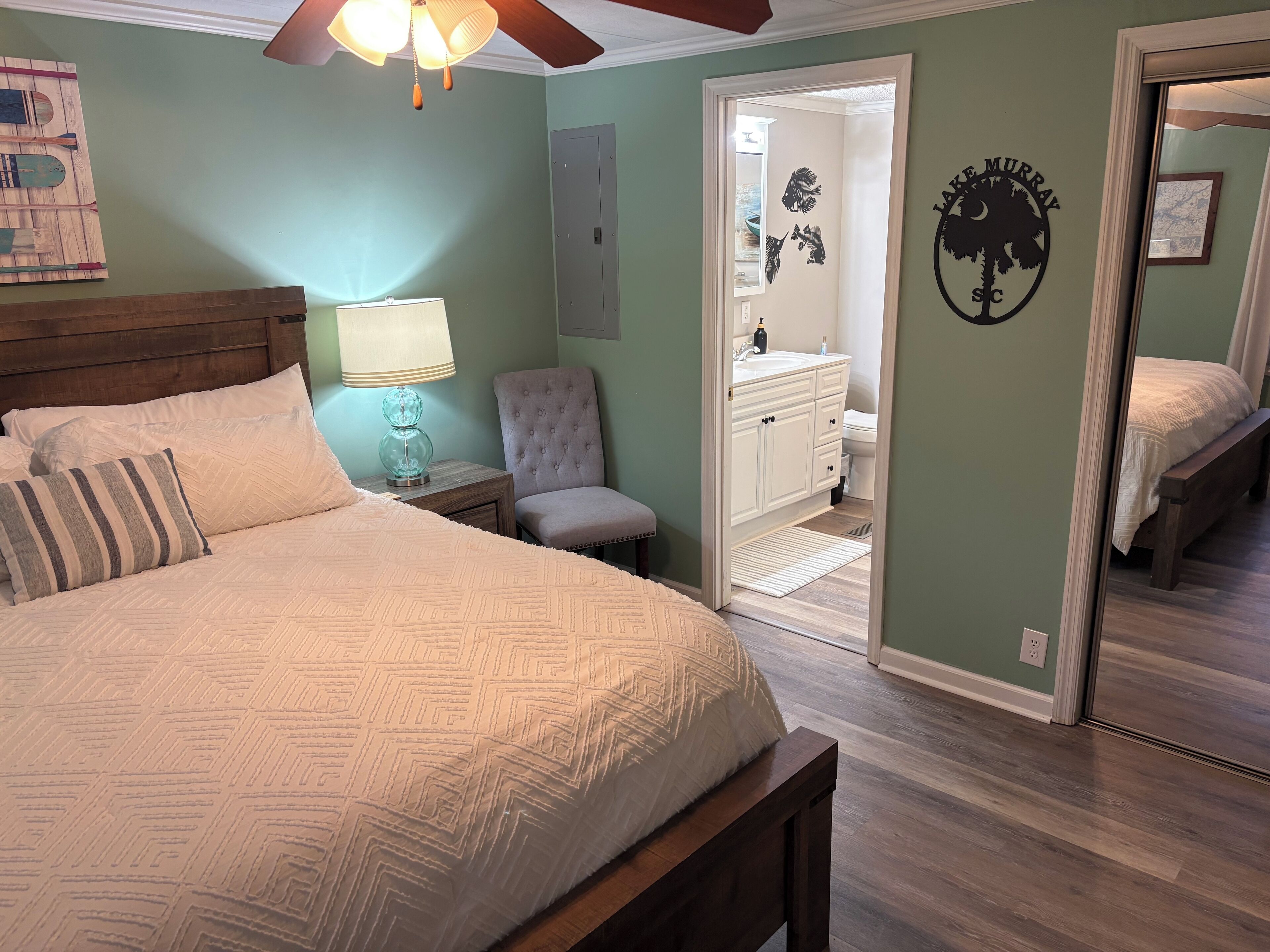 4 bedrooms, iron/ironing board, free WiFi, bed sheets