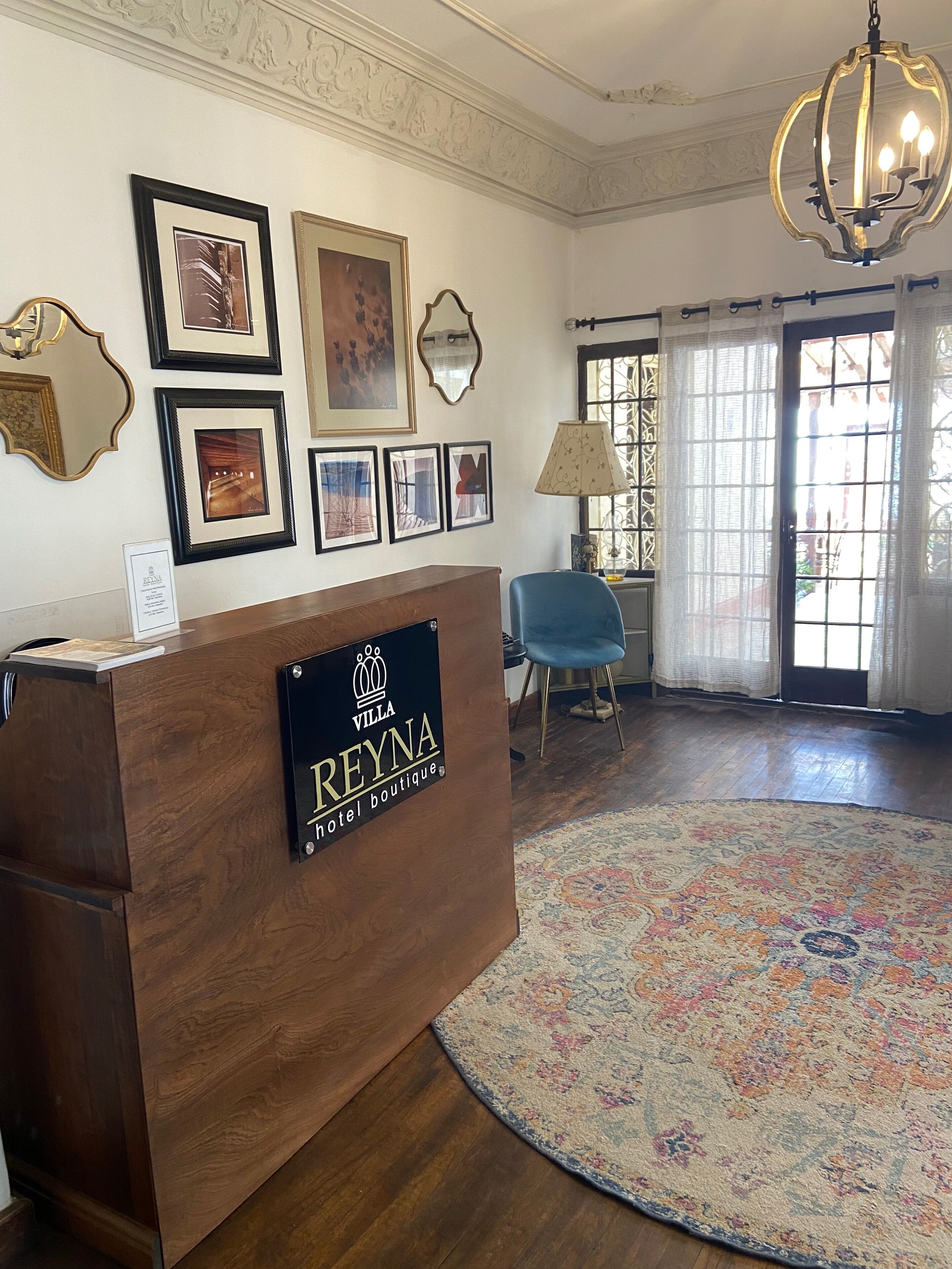 Comfortable room in boutique Hotel Villa Reyna in historic house built in 1900!!