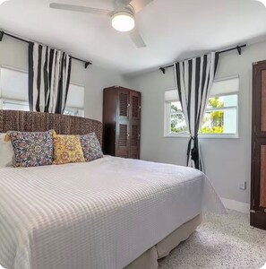 3 bedrooms, desk, iron/ironing board, free WiFi