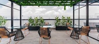 VH | Fancy Apt 2 BR | Wifi + Gym and Rooftop | 282