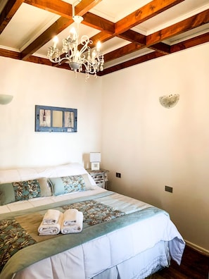 Down duvets, individually decorated, individually furnished - Hotel Bianca Boutique  (Vina del Mar)
