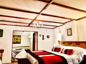 Family Room | Down comforters, individually decorated, individually furnished - Hotel Bianca Boutique (Vina del Mar)