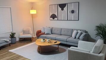 Smart-TV, Bücher, Drucker