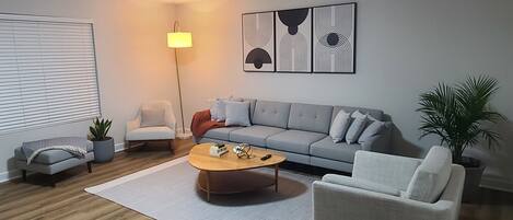 TV connectée, livres, imprimantes