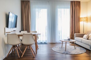 Unclassified image, 4 of 34, button