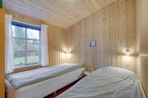 3 makuuhuonetta, silitysrauta/-lauta, ilmainen Wi-Fi
