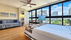 Desk, iron/ironing board, free WiFi, bed sheets - 9th flr Queen Bed Studio, Just 2 min Walk to Queens Beach-☀ Waikiki Grand Hotel® (Honolulu)