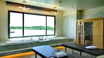 Couples treatment rooms, sauna, hot tub, steam room, mud baths