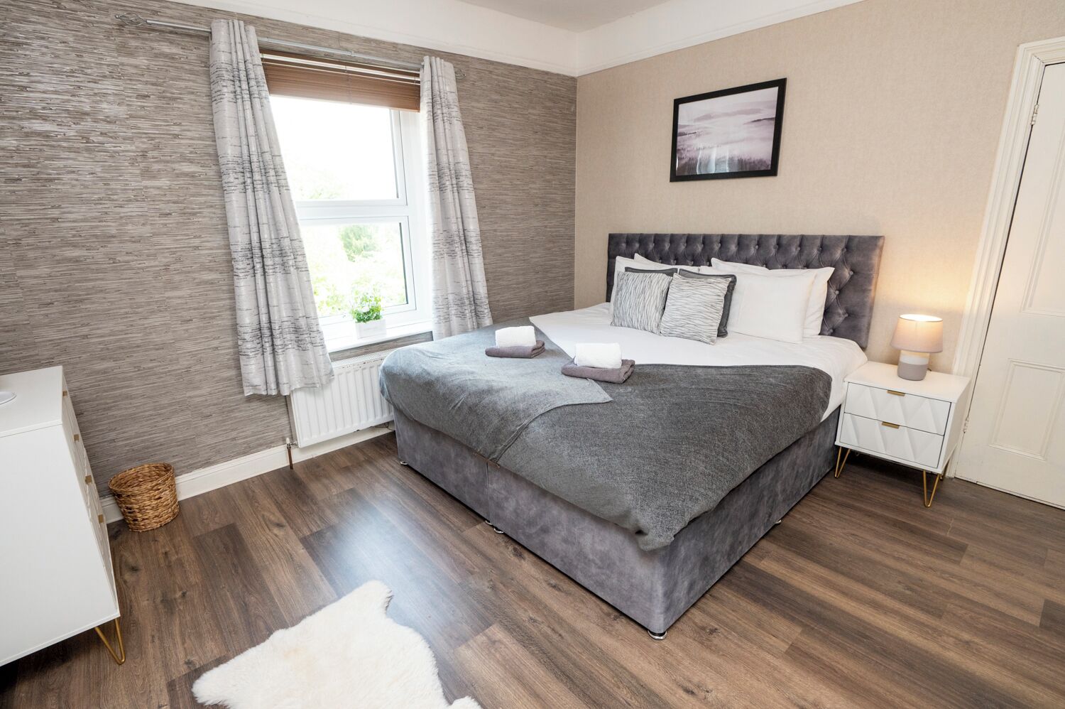 A stunning rustic period house full of period features with amazing views of Riber castle and the...