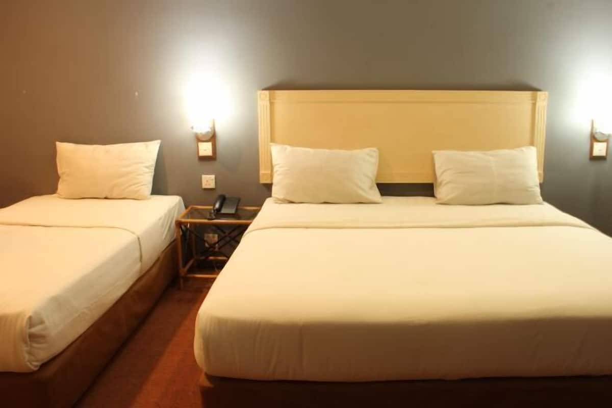 1 bedroom, minibar, desk, free WiFi