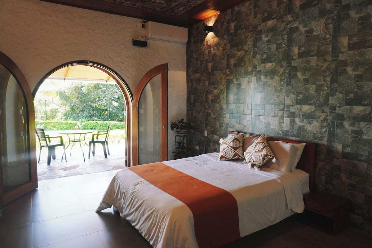 Superior Room | Premium bedding, free WiFi, bed sheets