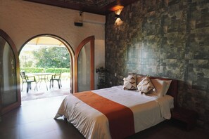 Superior Room | Premium bedding, free WiFi, bed sheets - APU SAMAY (La Banda de Shilcayo)