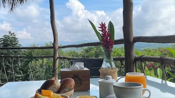 Tägliches inbegriffenes einheimisches Frühstück