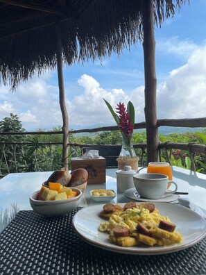 Free daily local cuisine breakfast - APU SAMAY (La Banda de Shilcayo)