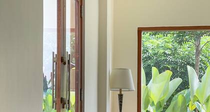 Roots Hotel Senggigi