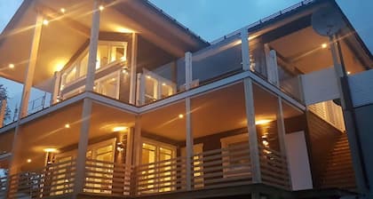 Large 8-9-Bed Central Ski innOut House in Hemavan