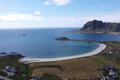 Rorbu 3-Bed Fishermans Cabin in Straumsjoen