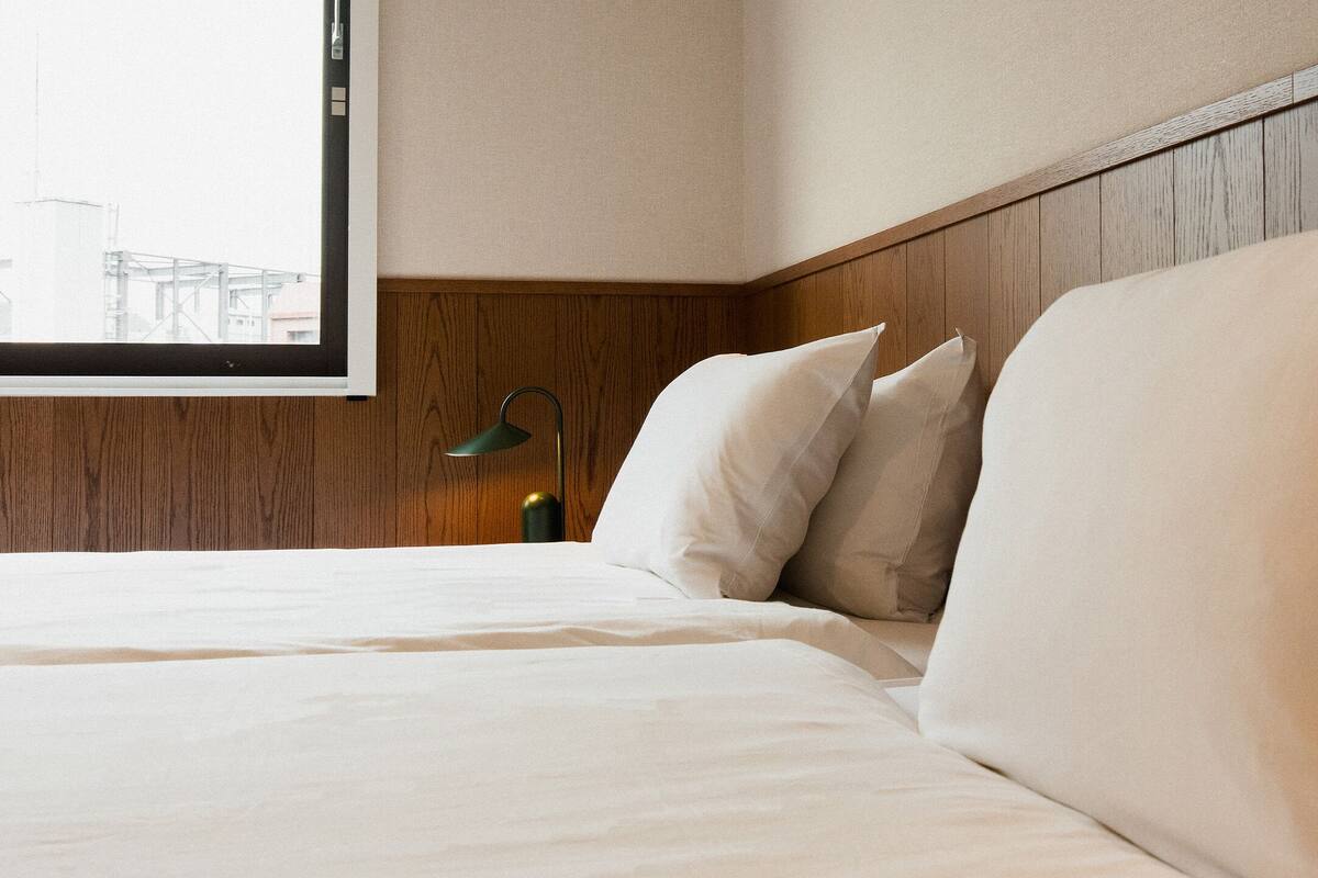 Premium Twin Room | WiFi (free), bed sheets