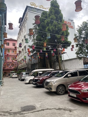Front of property - Sapa Backpacker Hostel (Sa Pa)