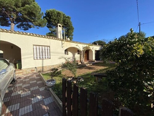 Acogedora casa familiar con amplio jardín