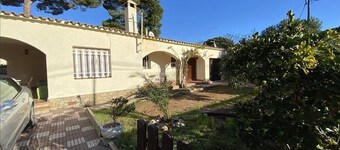 Cozy family house with large garden