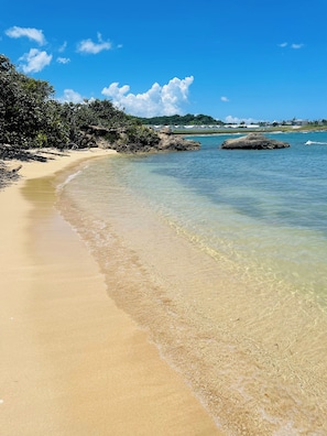 Beach -  Charming 3-bedroom house with large backyard , WiFi Lucea. Access  pool and Gym (Lucea)