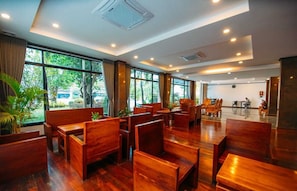 Interior - Sisombat Plaza Hotel (Vang Vieng)