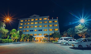 Exterior - Sisombat Plaza Hotel (Vang Vieng)
