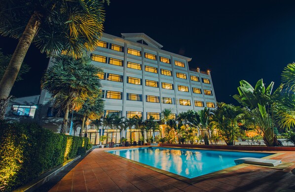 Exterior - Sisombat Plaza Hotel (Vang Vieng)