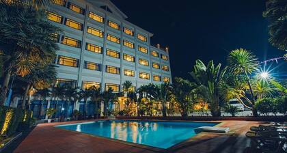 Sisombat Plaza Hotel