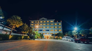 Exterior - Sisombat Plaza Hotel (Vang Vieng)