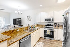 Fridge, microwave, oven, stovetop - Fairway-view condo with on-site golf, pool, private balcony, AC, & W/D (Myrtle Beach)